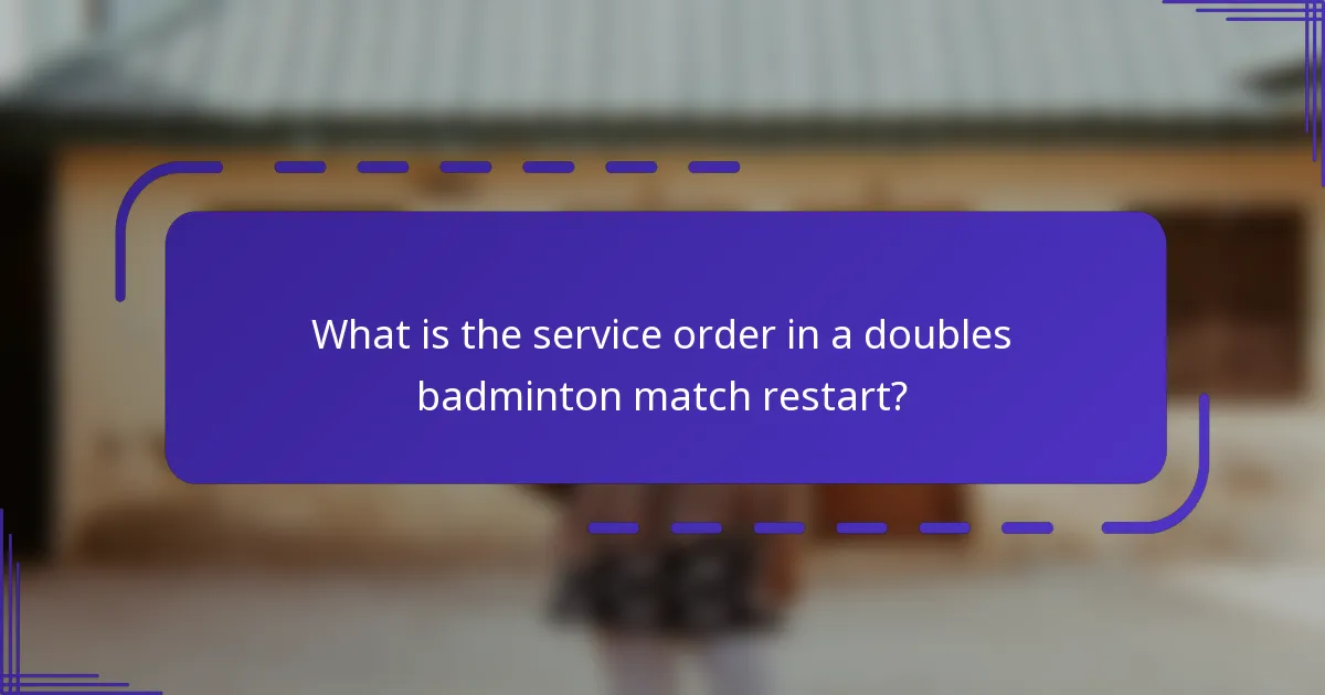 ¿Cuáles son las reglas clave para reiniciar un partido de bádminton en dobles?